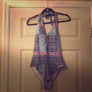 Patterned swim suit